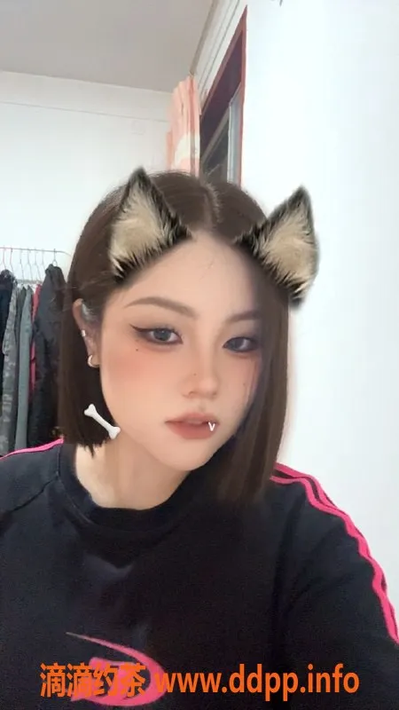 成都楼凤-金牛区媛媛，身材火辣，大奶嫩妹服务真实体验