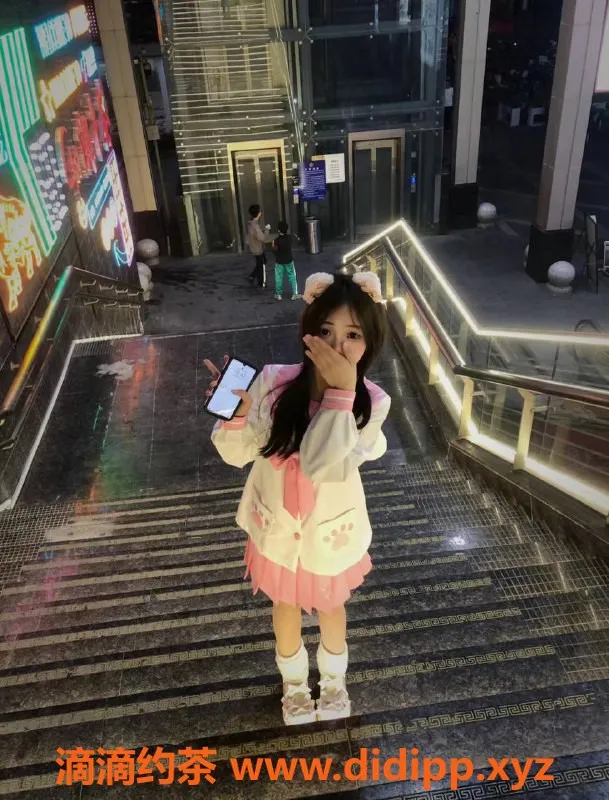 成都楼凤-优优 | 广西嫩妹 | 160cm | 85斤 | 17岁 | 600元服务