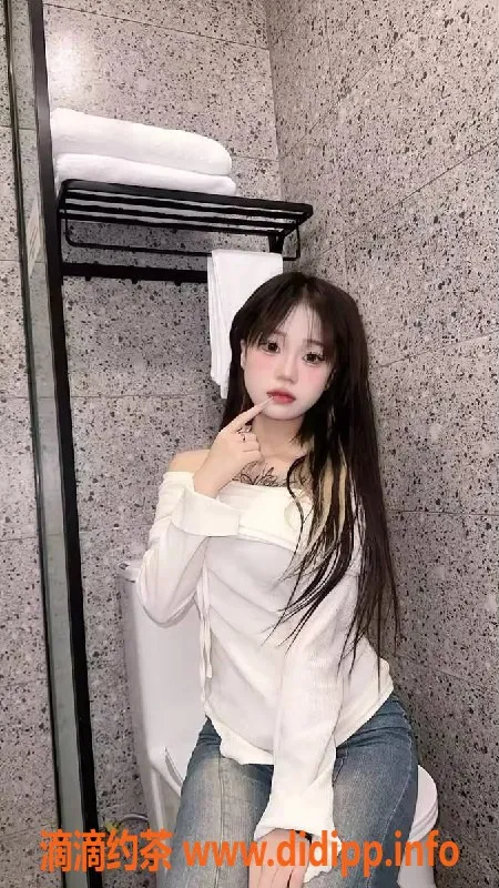 成都楼凤-成华区小矮矮大奶白虎，身材紧致，服务出色