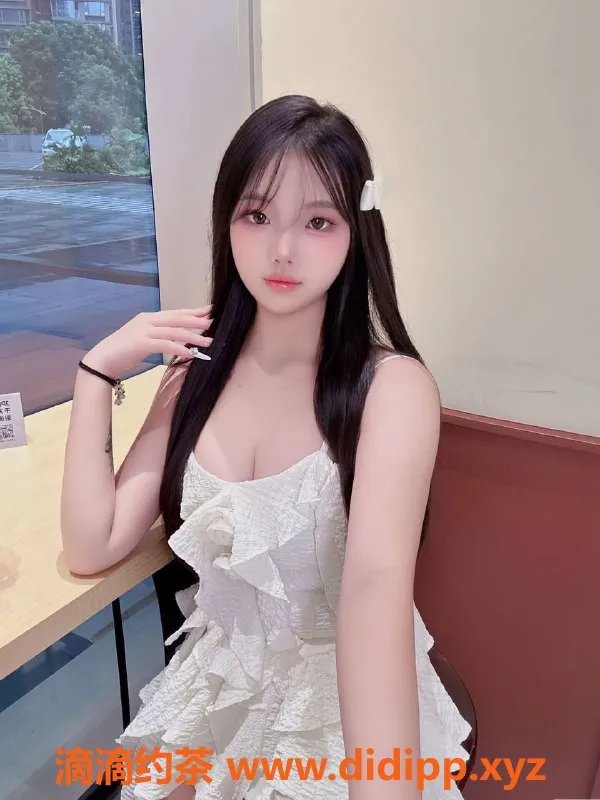 成都楼凤资源信息,武侯区南夕，微胖嫩妹，6P代聊体验