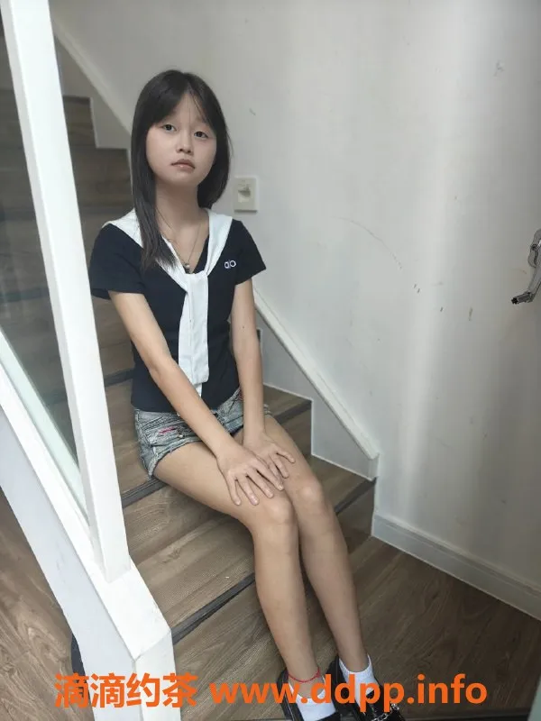 成都楼凤-成华区嫩妹小柔 160高 80斤 16岁可调教