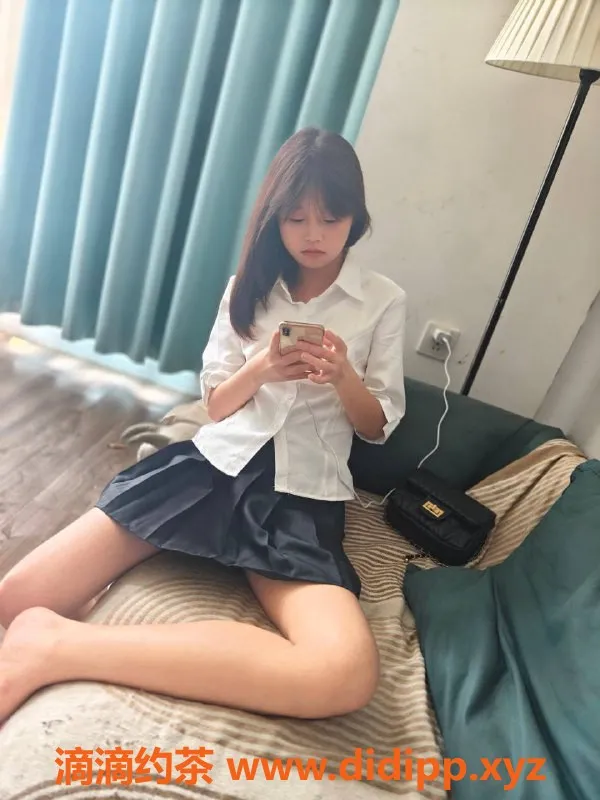 成都楼凤-成华区嫩妹小柔 160高 80斤 16岁可调教