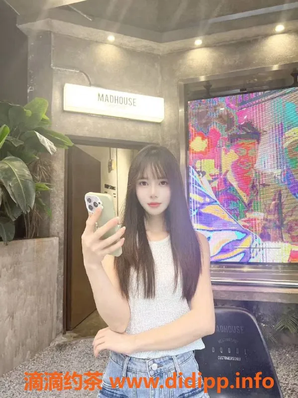 深圳楼凤-宝安清纯少女筱筱，162cm，甜美可人