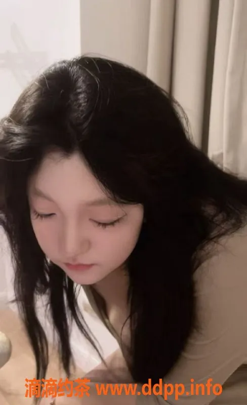 成都楼凤-金牛区嫩妹雪梨，干练大奶服务，超值体验！