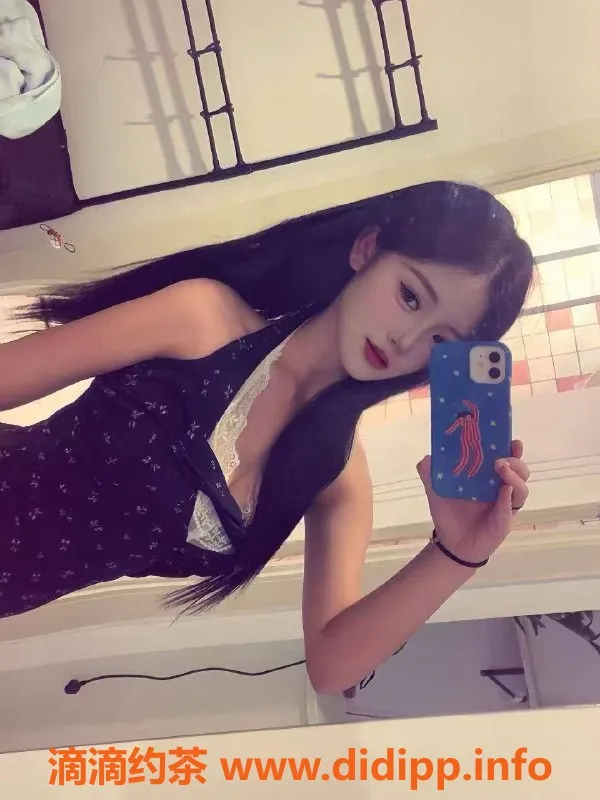 重庆楼凤-渝北小佳，20岁169高C+，多项服务任你选