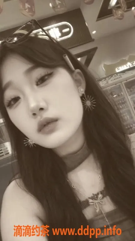 成都楼凤-武侯区小圆嫩妹，颜值高、服务棒，7P体验等你来