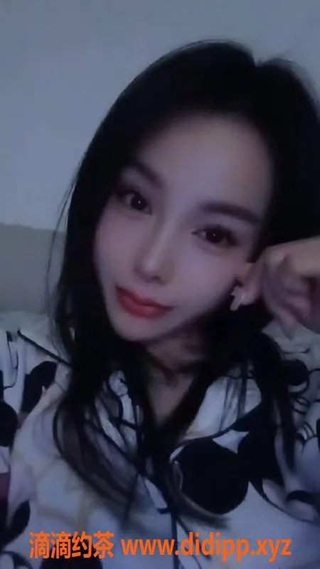 成都楼凤-青羊区少妇曦儿，热情服务体验价6/8