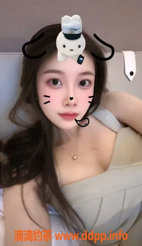 广州楼凤-天河区22岁美少女柠檬，160cm 49kg，茶水费400起