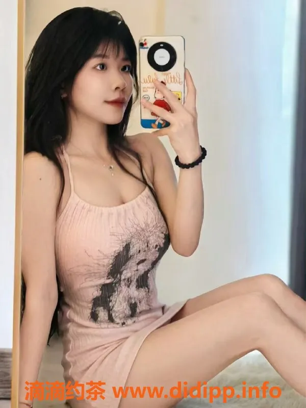 重庆楼凤-渝北菁菁，23岁高挑模特，优质服务等你体验