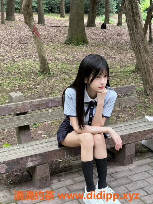 广州楼凤-越秀师范学院20岁学妹筱玟，身高167，胸围33C