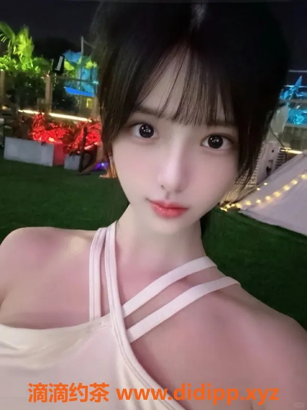 广州楼凤-越秀师范学院20岁学妹筱玟，身高167，胸围33C