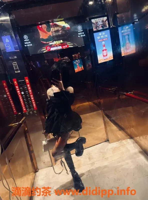 成都楼凤-成华区嫩妹颜颜，身材火辣，服务贴心