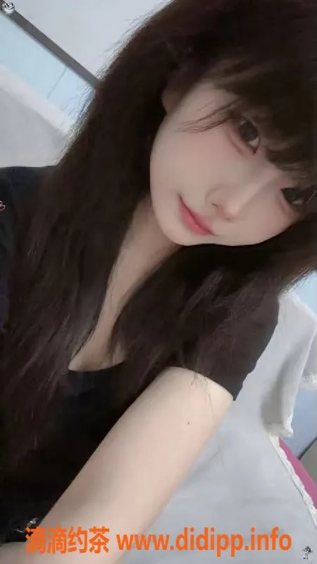 重庆楼凤-渝北静怡，164高18岁，B杯100价格实惠