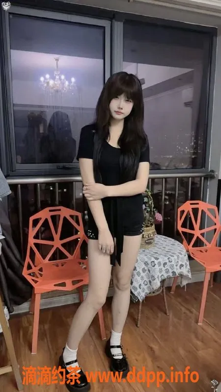 重庆楼凤-渝北静怡，164高18岁，B杯100价格实惠