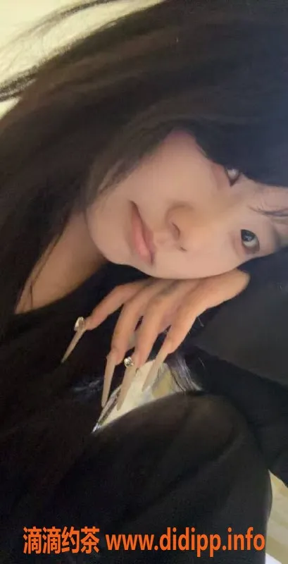 重庆楼凤-渝北静怡，164高18岁，B杯100价格实惠