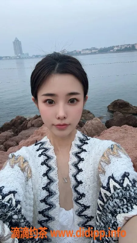 宁波楼凤-海曙区子萌，25岁，700元起调情服务