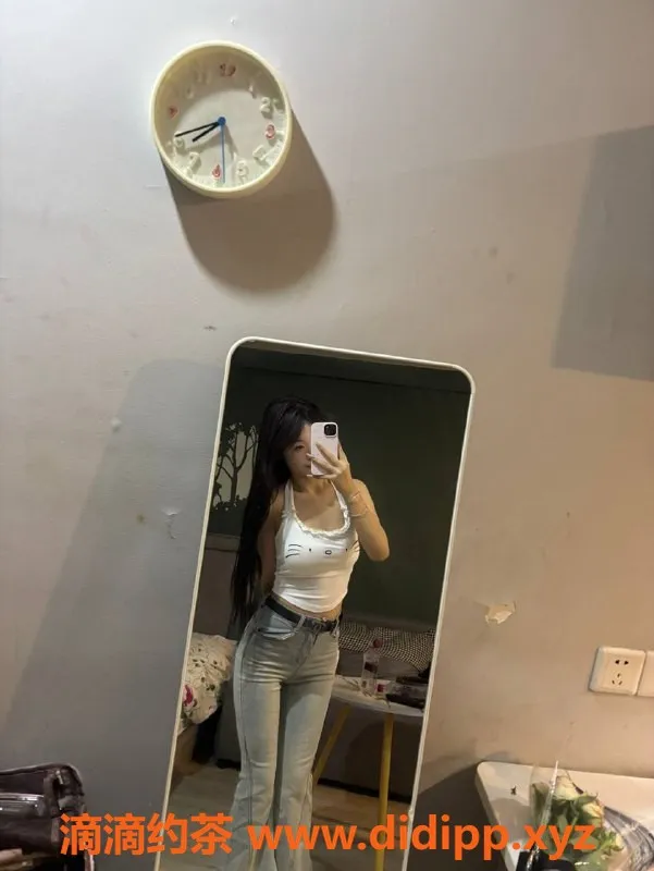 成都楼凤-成华区佳怡，身高168，105斤，大奶服务