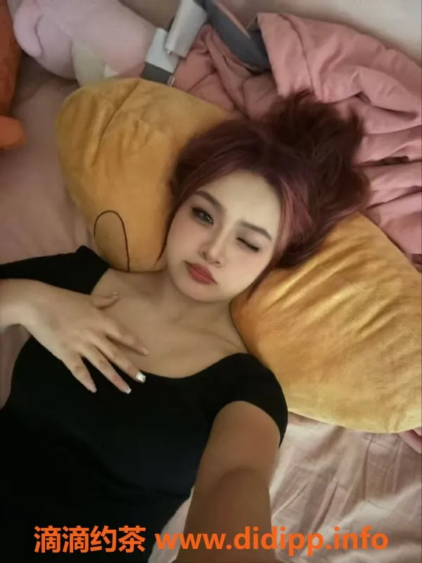 郑州楼凤-南龙湖18岁琳琳，162cm/53kg，诱惑尽显！