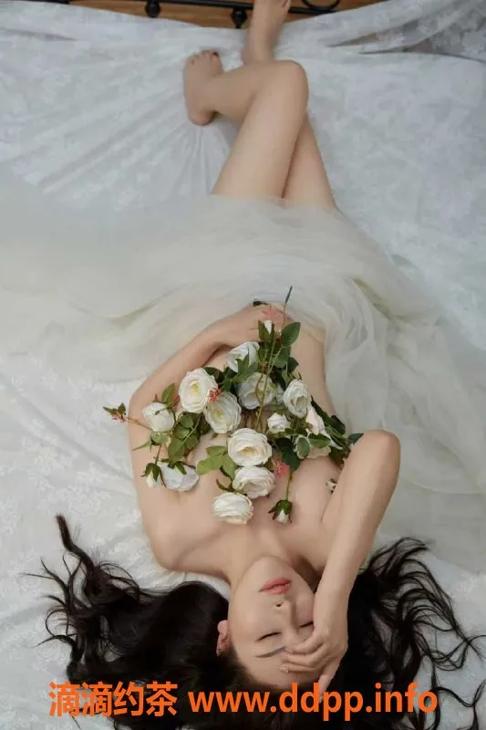 深圳楼凤资源信息,福田金凤：33岁性感少妇，162cm，洗吹做只需300