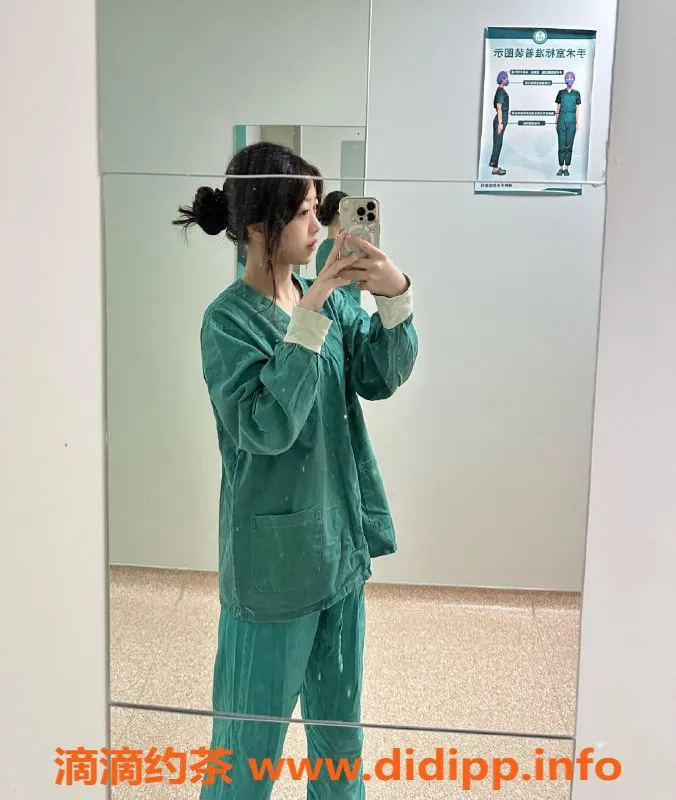 深圳楼凤-龙岗区22岁小护士乐乐，159cm，32C