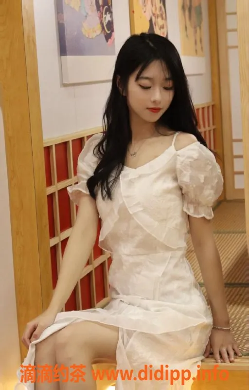 深圳楼凤-龙岗区22岁小护士乐乐，159cm，32C