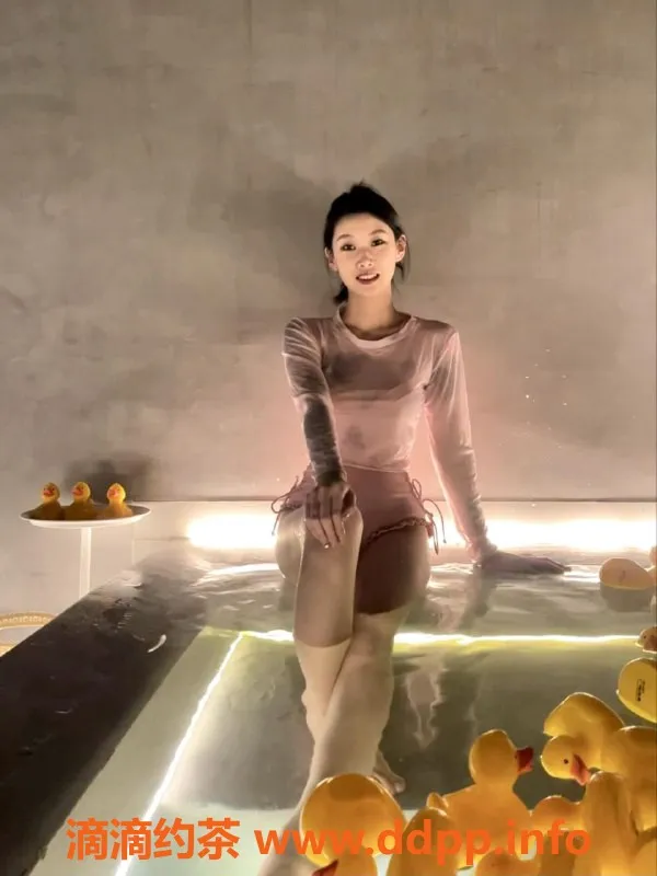 广州楼凤-海珠小白领枳儿，24岁，47kg，34C