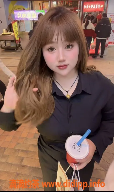 北京楼凤-通州晨晨，26岁165身高，600起，陪浴激吻全套服务