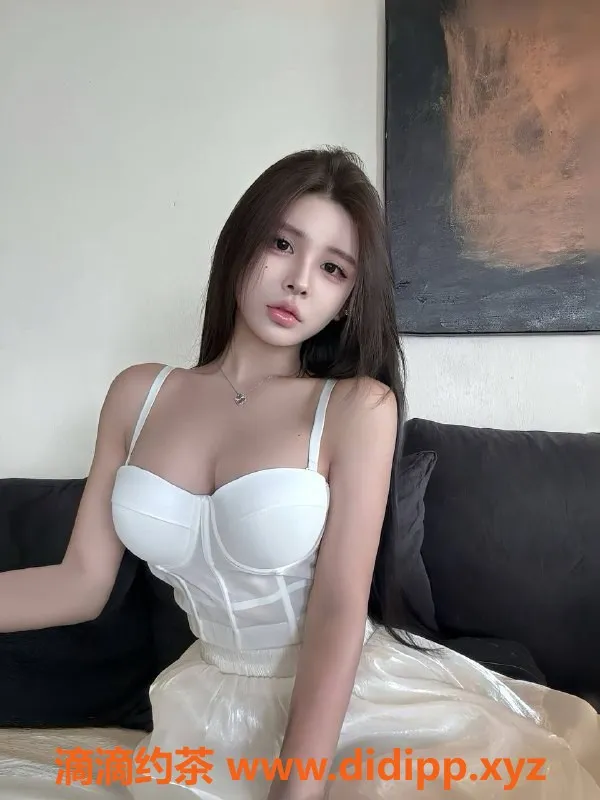 广州楼凤-天河大胸珂月，1800元超值服务