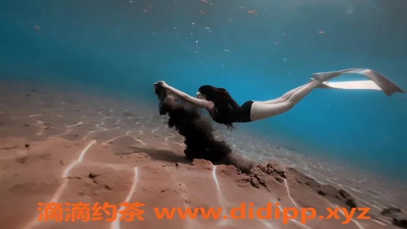 郑州楼凤-金水区24岁千禧，166cm身高，洗澡按摩服务价优