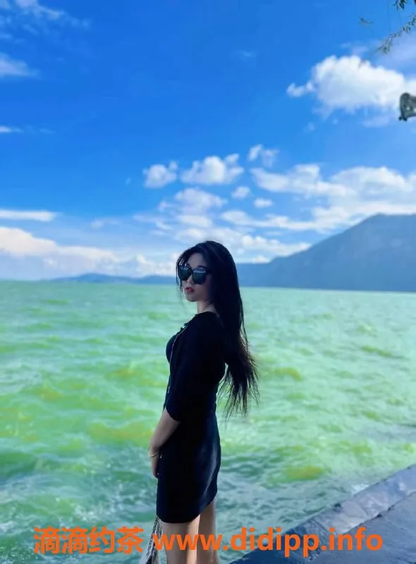 重庆楼凤-渝北回兴林舒舒，23岁，身高163，体重96，C罩杯