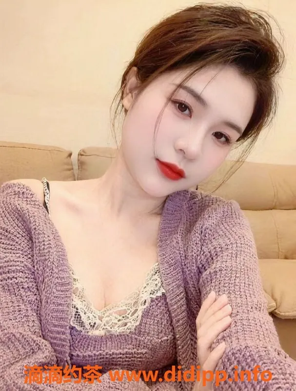 东莞楼凤-24岁165身高36D小巧玲珑女友体验