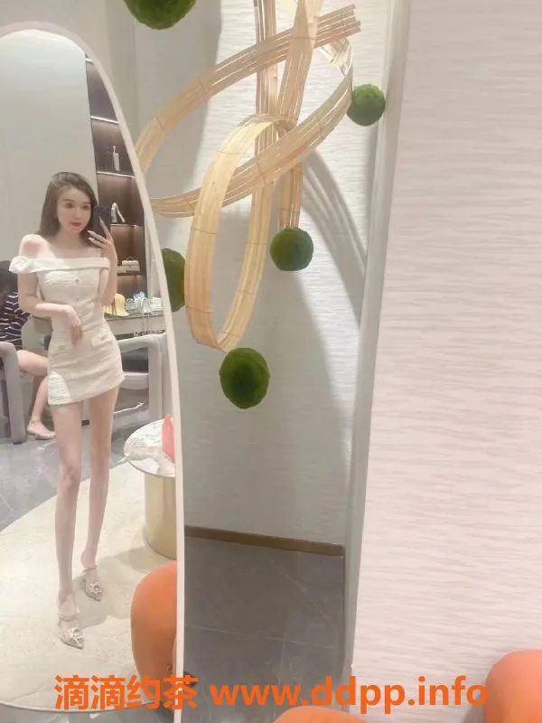 北京楼凤-京城极品美妆总监，特懂挑逗与情调