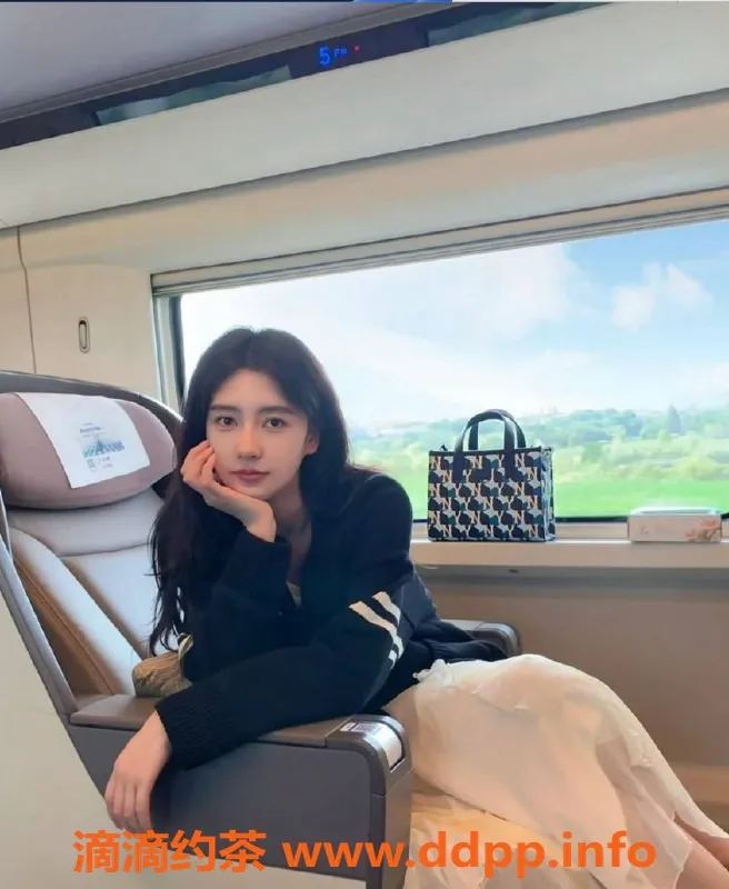 深圳楼凤-深圳龙岗千元档老师，1200元超值体验