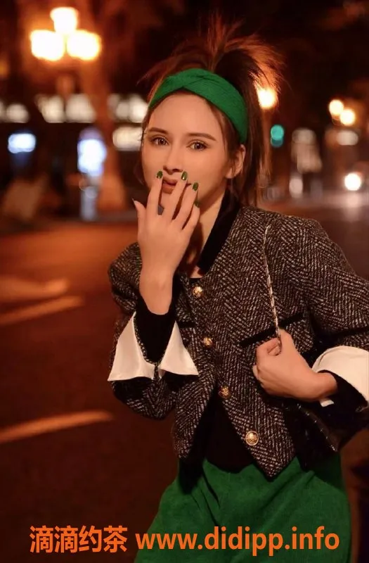 郑州楼凤-郑州25岁莎莎，160cm、49kg性感伴游服务