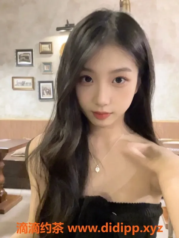 广州楼凤-荔湾区21岁静婉学妹，166CM高挑身材等你来约