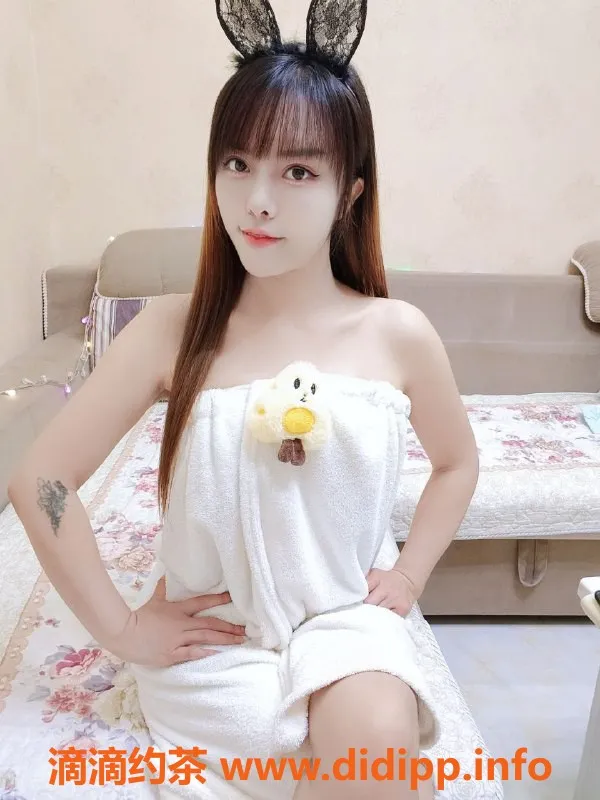 重庆楼凤-依依，27岁，龙头寺，身高160，91斤，C+罩杯