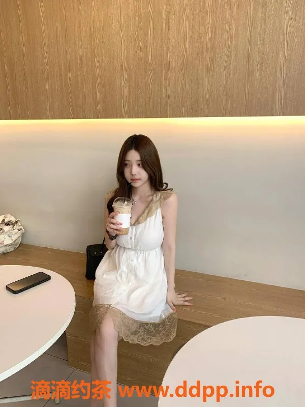 杭州楼凤-沈梦琪19岁学姐，身高166cm，胸围C+，首次下海