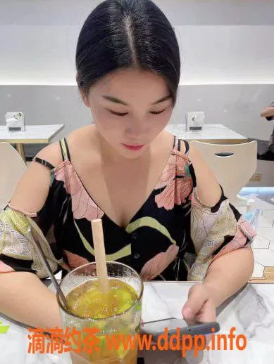 深圳楼凤资源信息,宝安西乡梦梦，25岁168cm，499元莞式体验