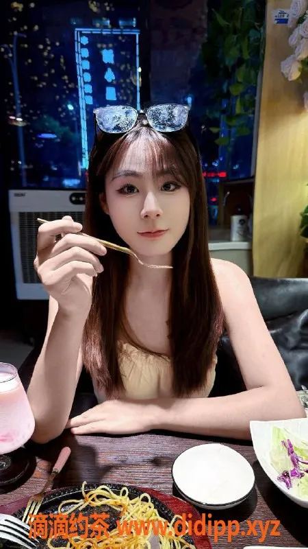 郑州楼凤-郑州管城区优优，168cm/45kg/23岁，陪浴服务按需体验