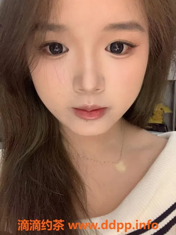 成都楼凤-悦宝｜163cm 105斤 19岁新妹子，600元体验