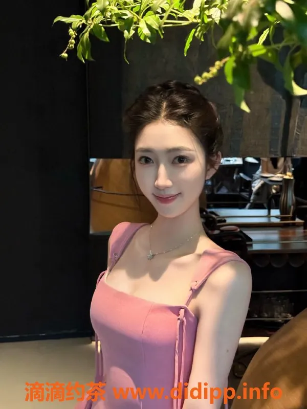 广州楼凤资源信息,天河区23岁瑜伽艺名星空，身高164，茶水费550