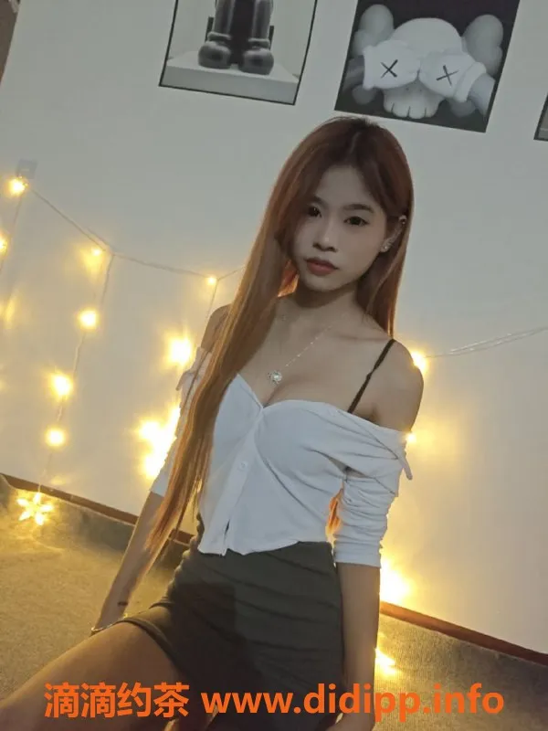 深圳楼凤-罗湖18岁学生妹小雨，身高164，茶水费800元起