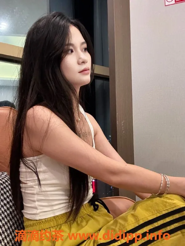 昆明楼凤资源信息,曲靖小点点，700元至尊服务，享受按摩与亲吻