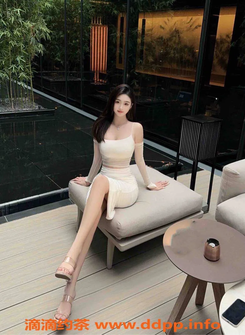 武汉楼凤-艺术学院兼职极品身材妹妹