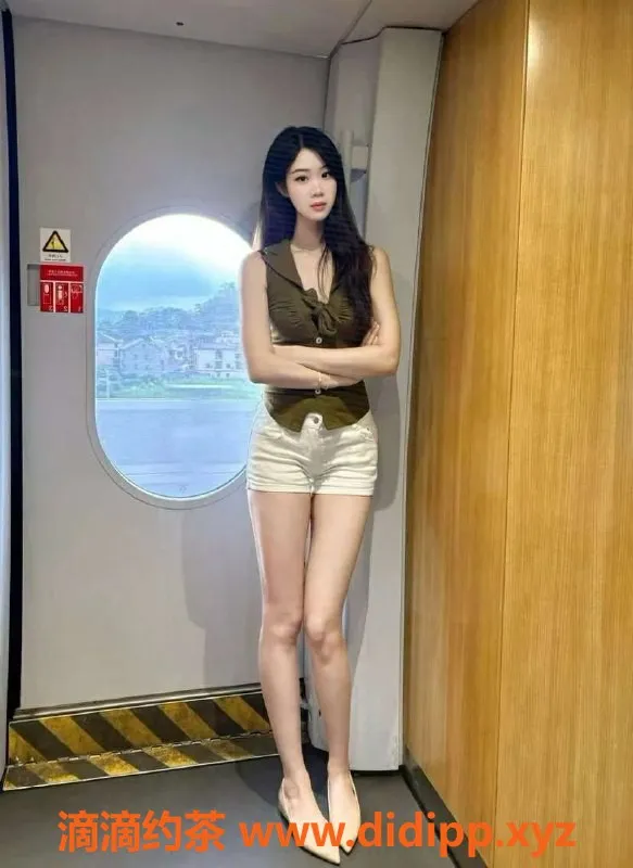 广州楼凤-广州白云小芸，23岁长腿美女服务