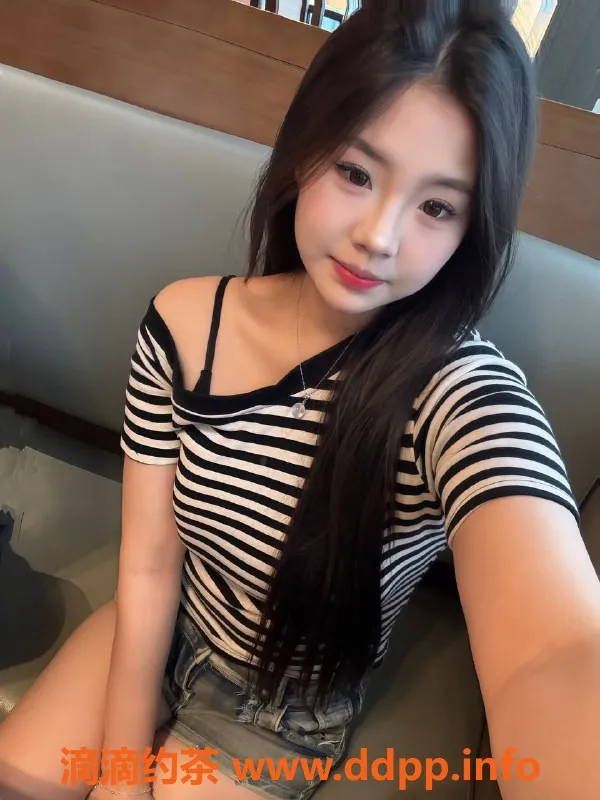 重庆楼凤-江北小悠，160cm微胖19岁C+罩杯美女