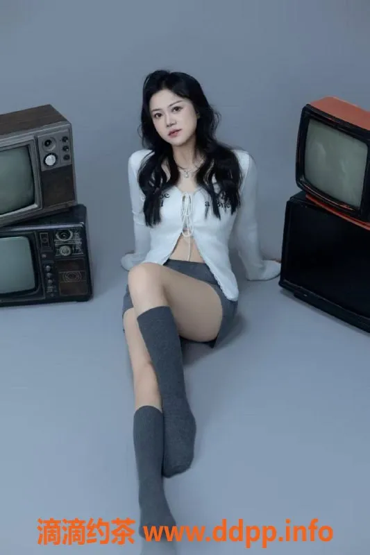 北京楼凤资源信息,丰台角门东草莓川妹 26岁160cm E罩杯