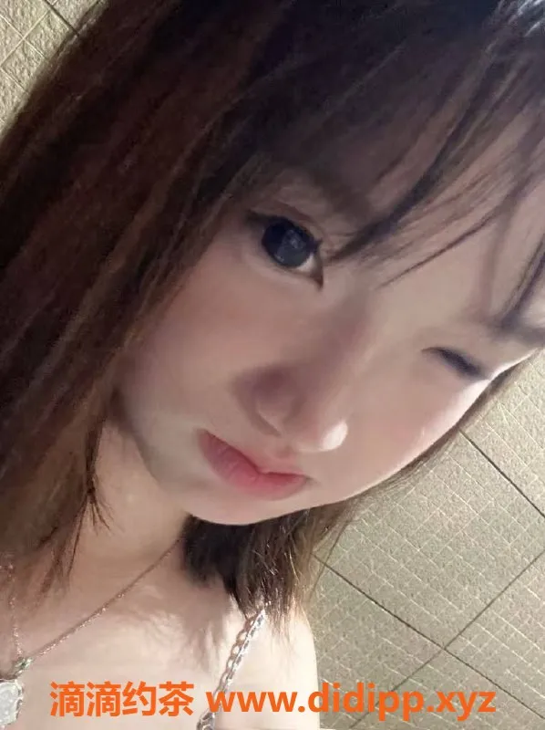 成都楼凤-市中心嫩妹闹闹，颜值8.5身材极致