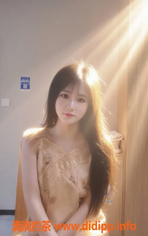 郑州楼凤-中原区19岁C罩杯小妹，身高160，服务多样