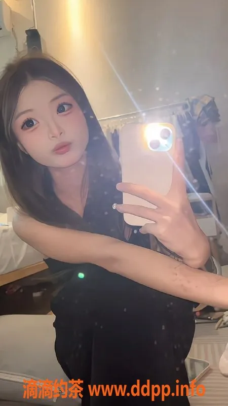 成都楼凤-锦江区依依，身材苗条的可爱嫩妹